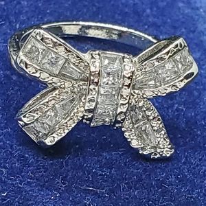 Bow cubic zirconia silver ring size 7